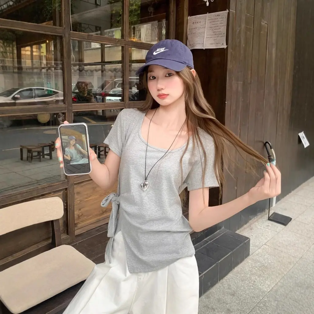 Women's White Square Neck T-Shirt Asymmetrical Waist Slimming Lace-Up Short-Sleeved Top for Summer New Hot Style
Women's White Square Neck T-Shirt Asymmetrical Waist Slimming Lace-Up Short-Sleeved Top for Summer New Hot Style