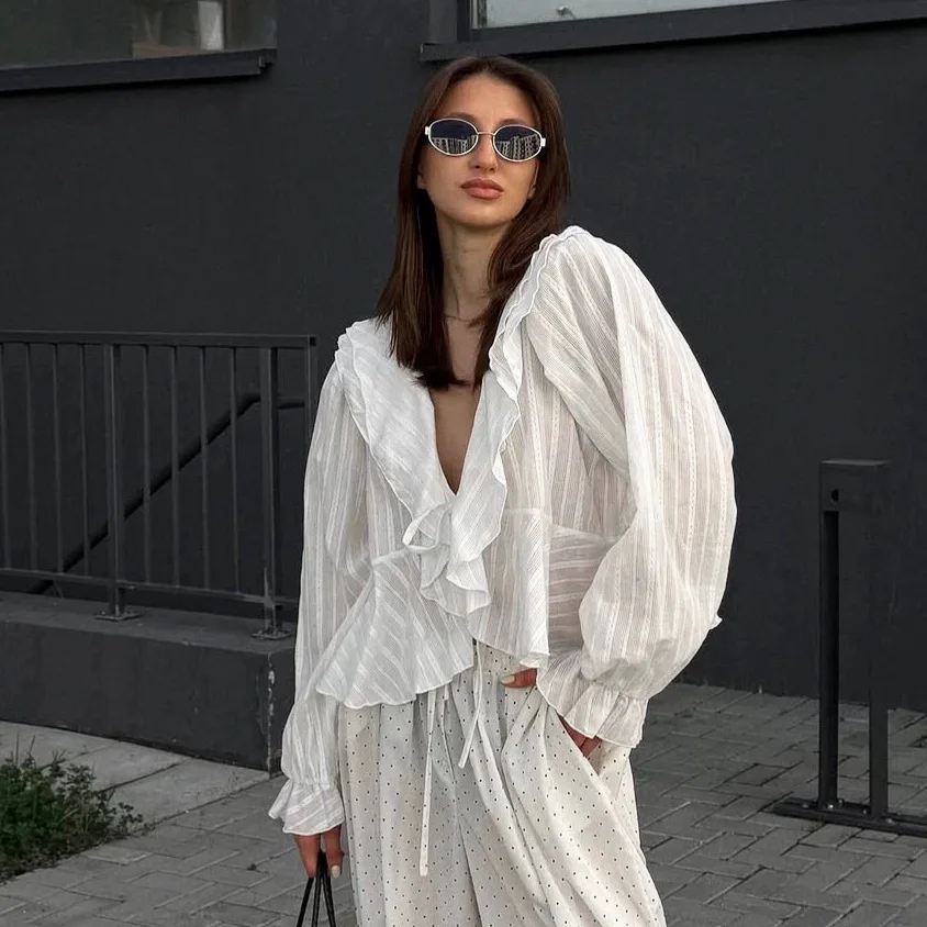 2026 Women's White Shirt Deep V Neck Long Sleeve Patchwork Blouse Loose Solid Street Casual Autumn Winter Clothes Ruffles Tops
2026 Women's White Shirt Deep V Neck Long Sleeve Patchwork Blouse Loose Solid Street Casual Autumn Winter Clothes Ruffles Tops