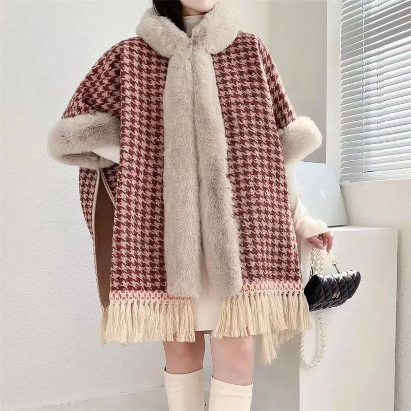 Autumn And Winter Plaid Tassel Plush Thickened Wool Collar Cape Jacket Women's Loose Cardigan Woolen Coat Warm Cloak Shawl T1297
Autumn And Winter Plaid Tassel Plush Thickened Wool Collar Cape Jacket Women's Loose Cardigan Woolen Coat Warm Cloak Shawl T1297