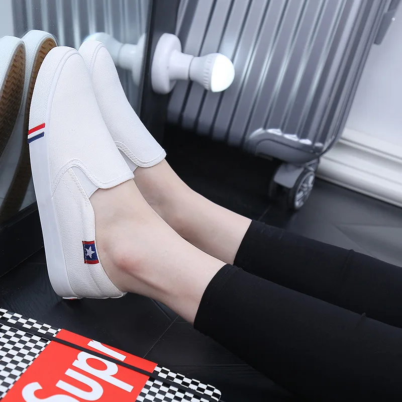 Men's Casual Shoes Canvas Slip-On Loafers Low Style Breathable Light Fashion Shoes for Men Walking White Shoe Zapatos De Hombre
Men's Casual Shoes Canvas Slip-On Loafers Low Style Breathable Light Fashion Shoes for Men Walking White Shoe Zapatos De Hombre