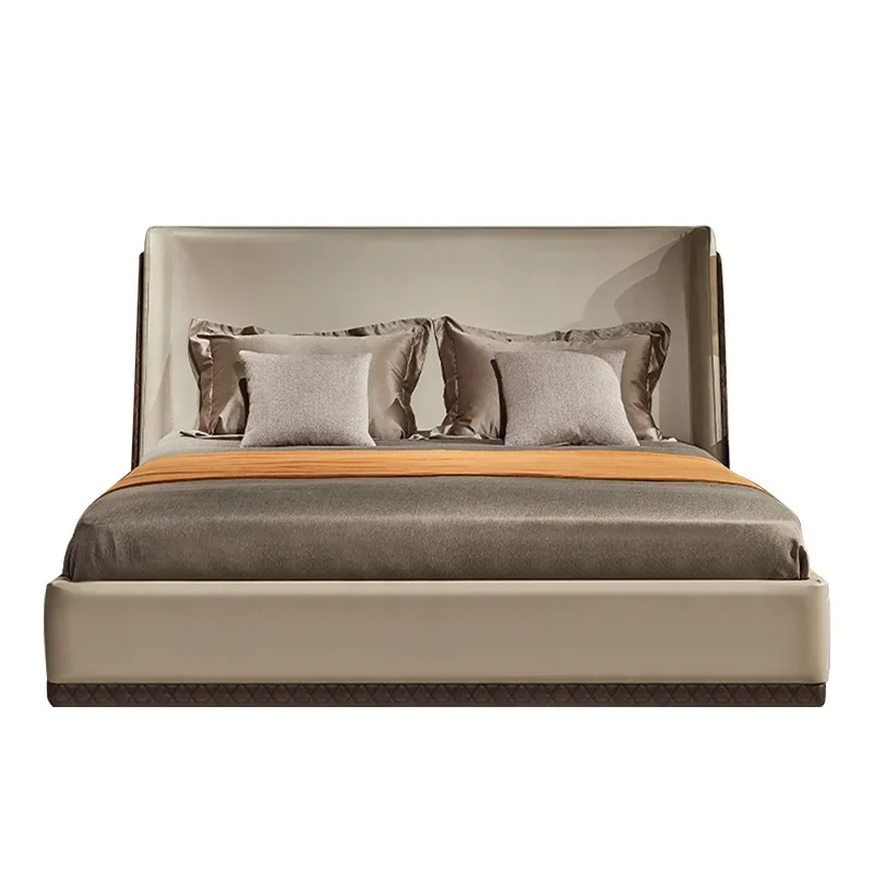 Large master bedroom marriage bed
Large master bedroom marriage bed