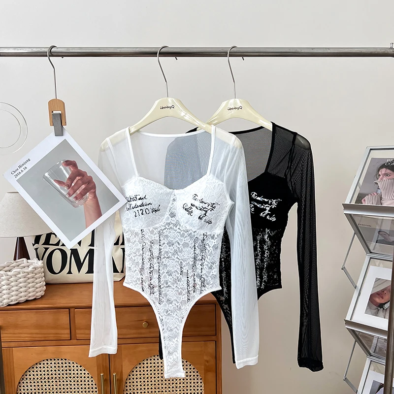 Сексуальный кружевной брючный костюм с вырезами, длинными рукавами, буквенным принтом, дизайном Pure Desire, повседневный, приталенный, из сетчатого материала
Сексуальный кружевной брючный костюм с вырезами, длинными рукавами, буквенным принтом, дизайном Pure Desire, повседневный, приталенный, из сетчатого материала