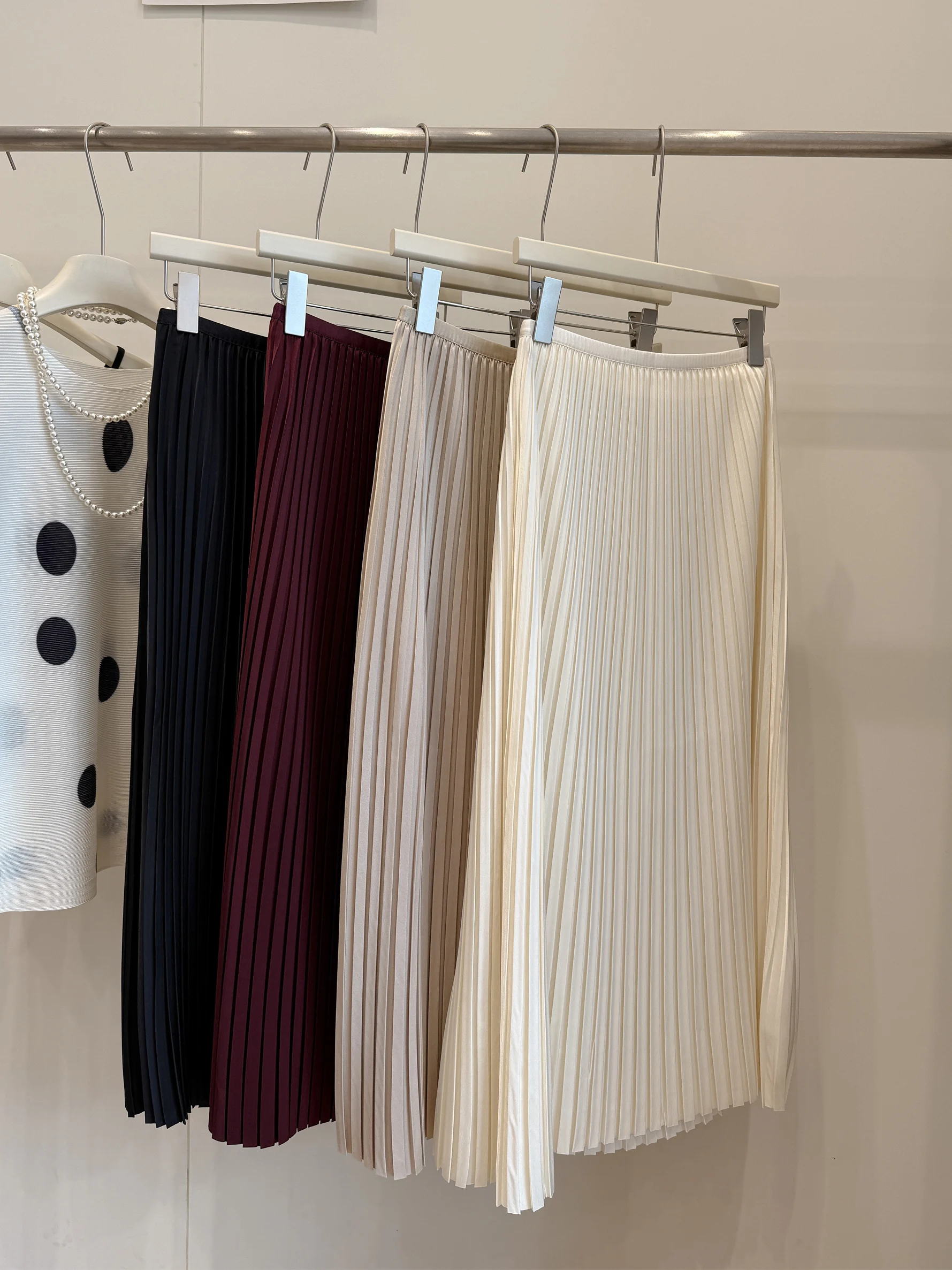 Elegant Classic Half-length Pleated Skirt Women's High-waist Straight-cut Spring Summer Autumn Seasonal Non-stretch Polyester...
Elegant Classic Half-length Pleated Skirt Women's High-waist Straight-cut Spring Summer Autumn Seasonal Non-stretch Polyester...
