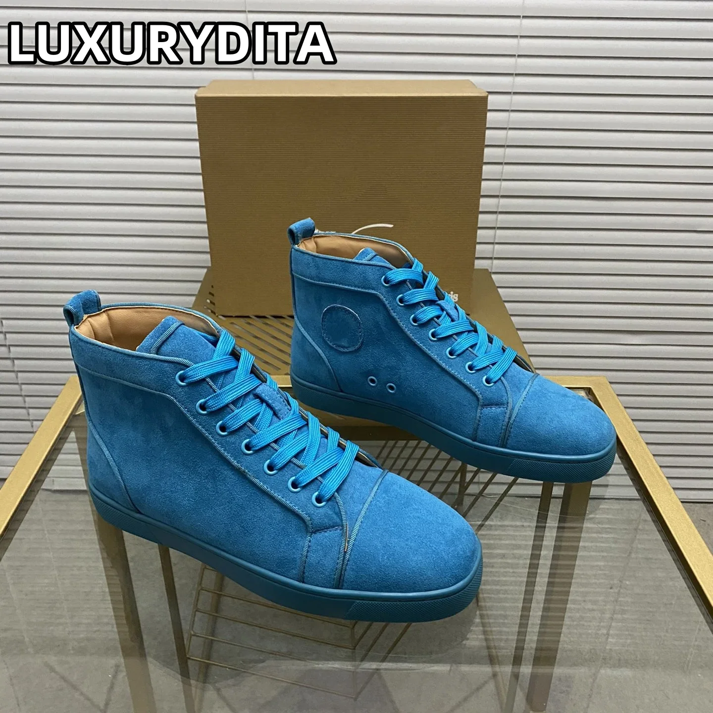 Top Quality Womens Trendy Casual Tennis Shoes Luxury Mens Real Leather Sneakers 35-48 Designr Rivet Red Soled Lovers Shoes M0130
Top Quality Womens Trendy Casual Tennis Shoes Luxury Mens Real Leather Sneakers 35-48 Designr Rivet Red Soled Lovers Shoes M0130