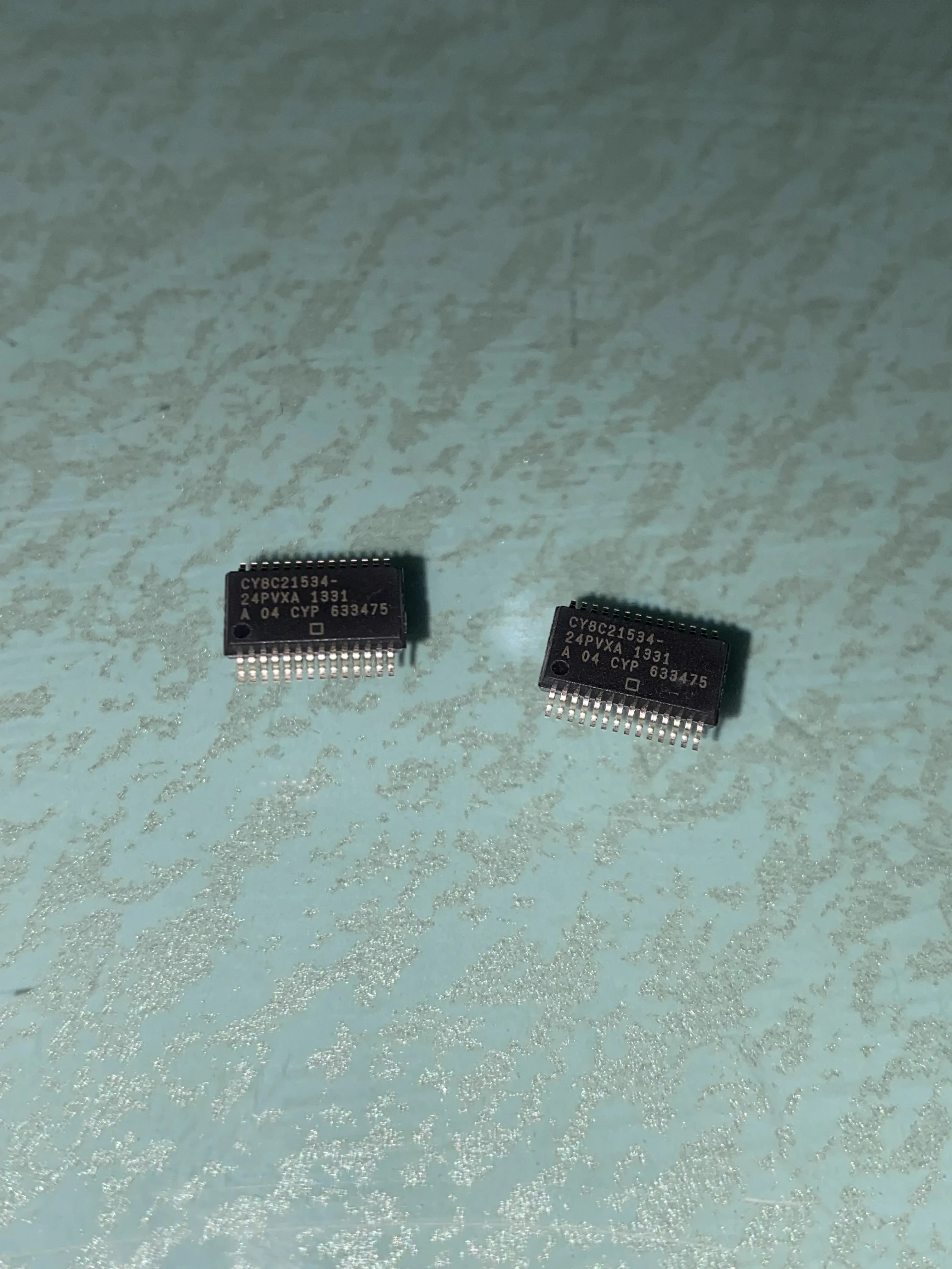 10 шт. Совершенно новый оригинальный CY8C21534-24PVXI SSOP28
10 шт. Совершенно новый оригинальный CY8C21534-24PVXI SSOP28