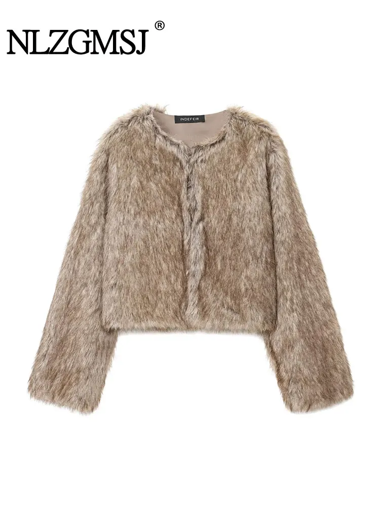 Женская куртка из искусственного меха зима-осень 202, однотонное пальто цвета хаки с длинным рукавом, плотная теплая верхняя одежда, пушистое пальто для женщин
Женская куртка из искусственного меха зима-осень 202, однотонное пальто цвета хаки с длинным рукавом, плотная теплая верхняя одежда, пушистое пальто для женщин