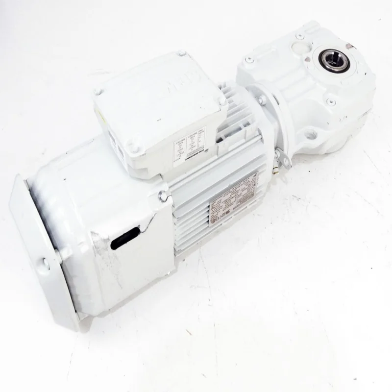 New and Original PLC RF37 DRN80M4/BE1/C Gear Motor 0.75kW 1440RPM I=17.15 *Excellent Value Offer*
New and Original PLC RF37 DRN80M4/BE1/C Gear Motor 0.75kW 1440RPM I=17.15 *Excellent Value Offer*