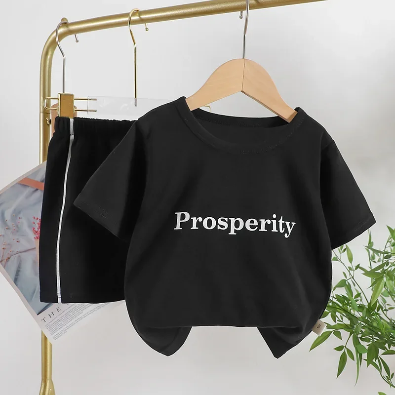 Футболка с надписью + шорты, 2 шт., брендовая летняя одежда, новый стиль для мальчиков и девочек, повседневный модный детский пуловер с круглым вырезом, топы, костюмы
Футболка с надписью + шорты, 2 шт., брендовая летняя одежда, новый стиль для мальчиков и девочек, повседневный модный детский пуловер с круглым вырезом, топы, костюмы