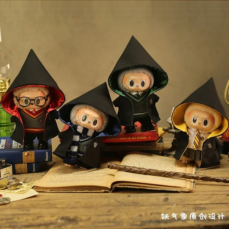 17 см модный набор слоев Labubu, виниловая кукольная одежда, украшение, стиль Magic Academy, одежда, обувь, очки, аксессуары
17 см модный набор слоев Labubu, виниловая кукольная одежда, украшение, стиль Magic Academy, одежда, обувь, очки, аксессуары
