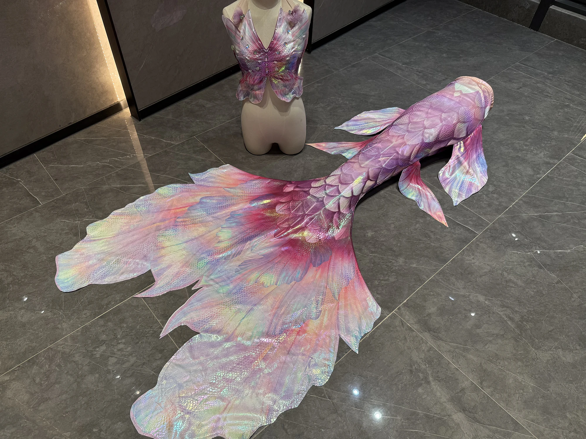 Original Fantasy Mermaid Tail Mina Swimsuit Princess Costume Girls' Split Mermaid Tail
Original Fantasy Mermaid Tail Mina Swimsuit Princess Costume Girls' Split Mermaid Tail