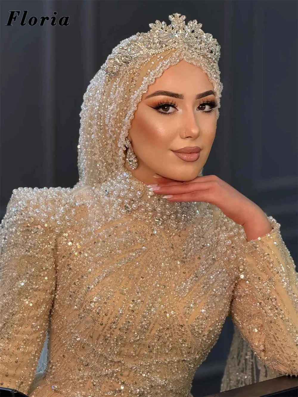 Muslim Champagne Cape Long Sleeves Evening Dresses Luxurios A Line Engagement Dress Beaded Pearls Party Gowns Customized 2026
Muslim Champagne Cape Long Sleeves Evening Dresses Luxurios A Line Engagement Dress Beaded Pearls Party Gowns Customized 2026