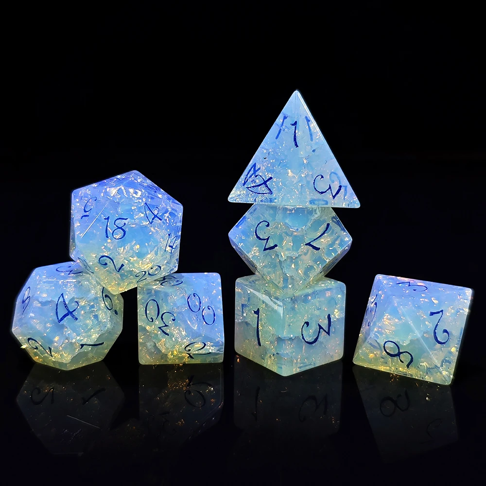 7 шт./компл. специальный набор кубиков с драгоценными камнями, набор кубиков синего цвета, набор кубиков Dungeons and Dragons, настольные настольные игры, набор кубиков для ролевых игр
7 шт./компл. специальный набор кубиков с драгоценными камнями, набор кубиков синего цвета, набор кубиков Dungeons and Dragons, настольные настольные игры, набор кубиков для ролевых игр