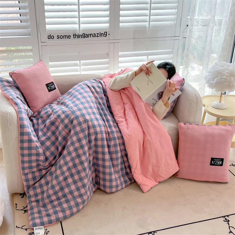 Thiened Cotton Pillow Blanket Two-in-One Modern Simple Sle ternoon Nap Car Office S Blanket Pillow Square ape
Thiened Cotton Pillow Blanket Two-in-One Modern Simple Sle ternoon Nap Car Office S Blanket Pillow Square ape