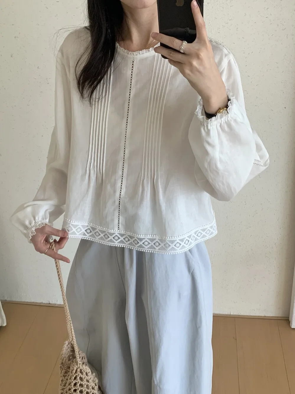 Lilian Miluroom Embroidered Floral Loose Fit round Ne Top Versatile Sle Breathable Comfortable Women's irt Spring Season
Lilian Miluroom Embroidered Floral Loose Fit round Ne Top Versatile Sle Breathable Comfortable Women's irt Spring Season