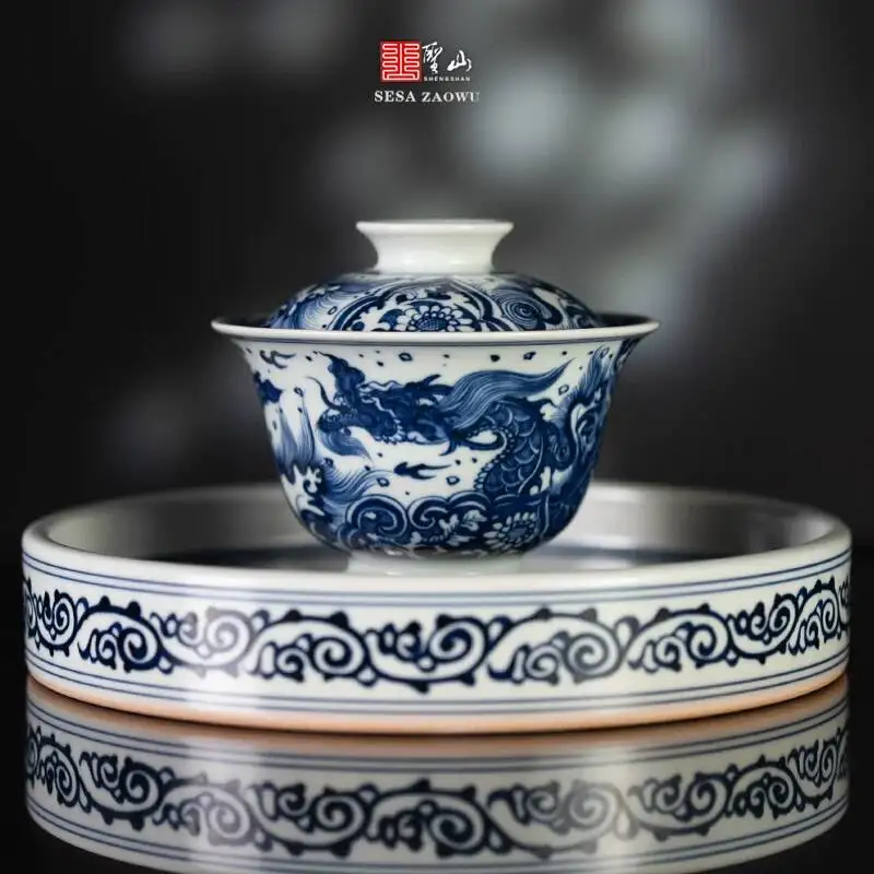 Antique-Style Blue And White Porcelain Window-Pattern Dragon Design Gaiwan Set
Antique-Style Blue And White Porcelain Window-Pattern Dragon Design Gaiwan Set