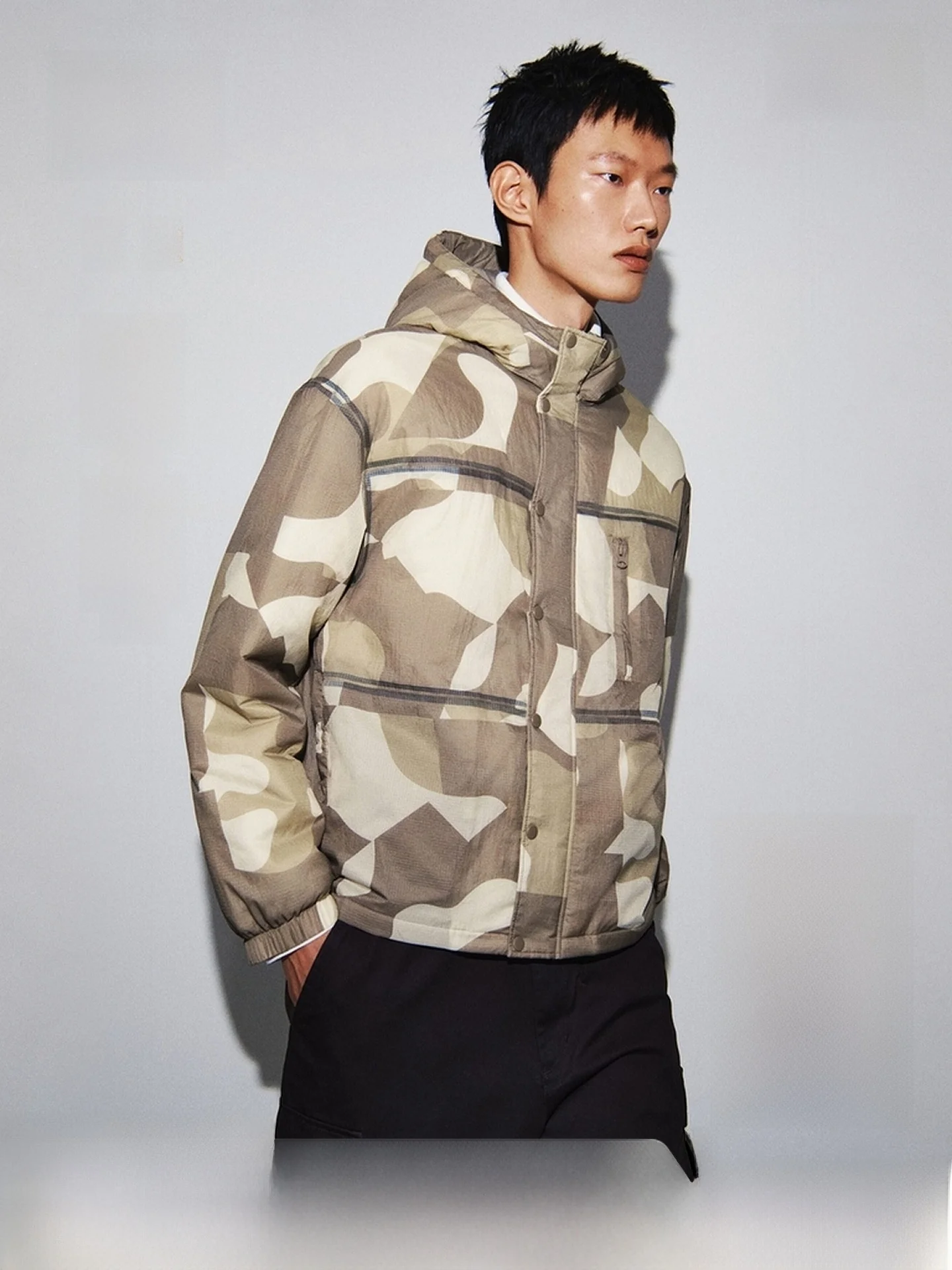 Мужская нейлоновая куртка H&M с капюшоном и воротником-стойкой, хлопковая, зимняя верхняя одежда, повседневная, свободного кроя, стандартной длины, для ежедневной носки
Мужская нейлоновая куртка H&M с капюшоном и воротником-стойкой, хлопковая, зимняя верхняя одежда, повседневная, свободного кроя, стандартной длины, для ежедневной носки