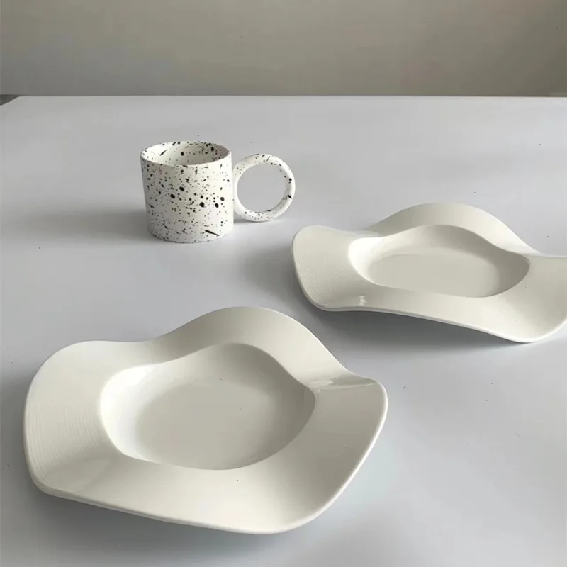 Modern Style Ceramic Plate Set Seasoning Dish Snack Wave Side Cake Vegetable Bowl
Modern Style Ceramic Plate Set Seasoning Dish Snack Wave Side Cake Vegetable Bowl