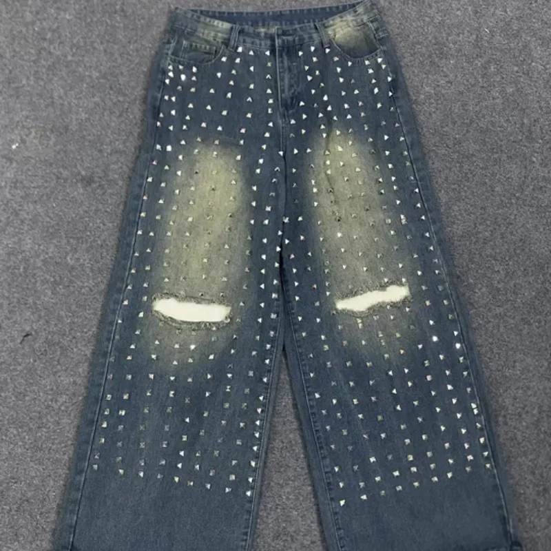 Перфорированный дизайн, персонализированные металлические заклепки, уличные повседневные синие модные пряные джинсы для девочек, новая летняя женская одежда
Перфорированный дизайн, персонализированные металлические заклепки, уличные повседневные синие модные пряные джинсы для девочек, новая летняя женская одежда