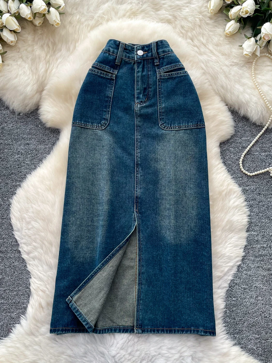 High Waist Korean Style Denim Half Skirt Women Summer Slit Slimming Commute Long Skirt Lazy Denim Style A-Line Silhouette
High Waist Korean Style Denim Half Skirt Women Summer Slit Slimming Commute Long Skirt Lazy Denim Style A-Line Silhouette