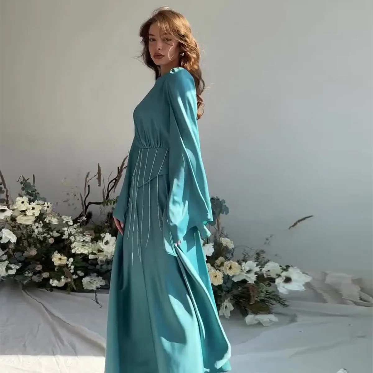 Spring Fashion Satin Long Dress Abaya Muslim Women Elegant Long Sleeved High Waist Diamond Satin Dress Women
Spring Fashion Satin Long Dress Abaya Muslim Women Elegant Long Sleeved High Waist Diamond Satin Dress Women