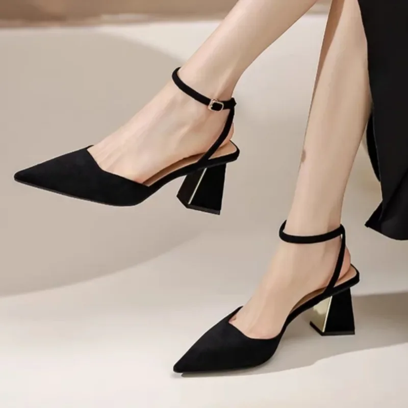 2025 Fashion Ladies Shoes Buckle Strap Women's High Heels New Shallow Office and Career Hot Sale Best Seller Closed Toe Sandals
2025 Fashion Ladies Shoes Buckle Strap Women's High Heels New Shallow Office and Career Hot Sale Best Seller Closed Toe Sandals