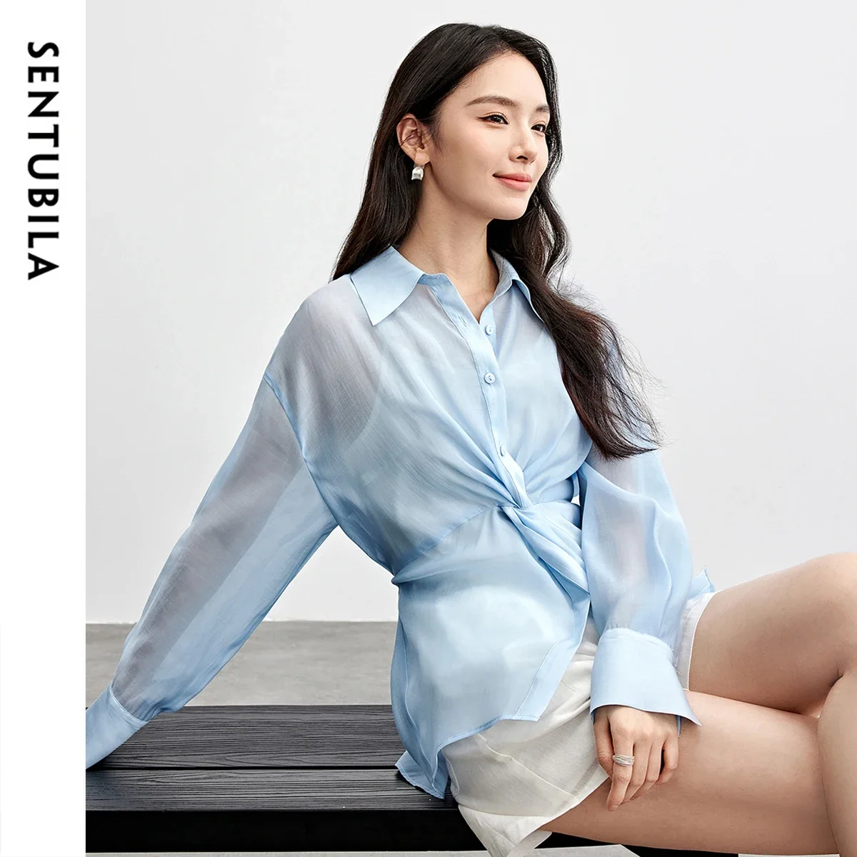 SENTUBILA Woman Blue Thin Blouses 2025 Fashion Design Slim Turn Down Collar Folds Bow Lace-Up Waist Pullover Tops 2025 151C58066
SENTUBILA Woman Blue Thin Blouses 2025 Fashion Design Slim Turn Down Collar Folds Bow Lace-Up Waist Pullover Tops 2025 151C58066