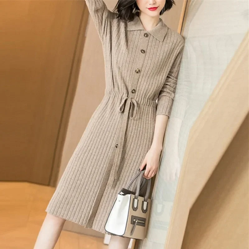 New Spring Size XXXL High-End Turn-Down Collor Long Knitted Dress Women's Autumn Dress Loose Pullover Sweater Dress Lace-UP 2025
New Spring Size XXXL High-End Turn-Down Collor Long Knitted Dress Women's Autumn Dress Loose Pullover Sweater Dress Lace-UP 2025