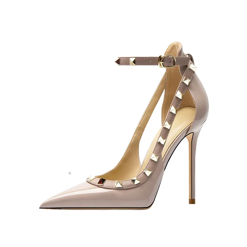 Women Spring Summer Sandals with Rivets Ladies Covered Toe High Heel Single Shoes Elegant Dress Shoes with ankle strap
Women Spring Summer Sandals with Rivets Ladies Covered Toe High Heel Single Shoes Elegant Dress Shoes with ankle strap