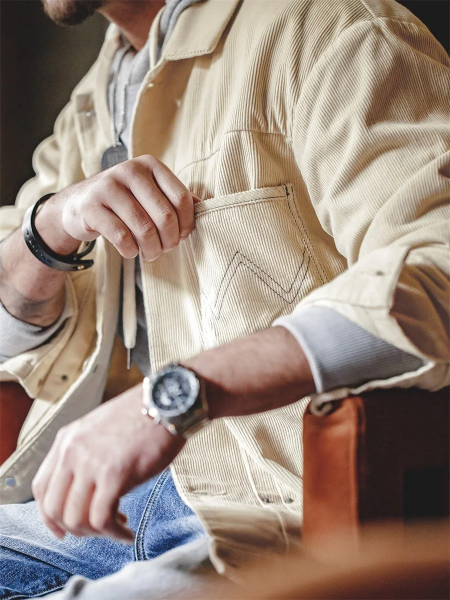 Мужская рабочая куртка Maden Workwear в американском ретро-стиле из вельвета, с отложным воротником, светло-бежевая, весенняя, хлопковая, с длинными рукавами, верхняя одежда
Мужская рабочая куртка Maden Workwear в американском ретро-стиле из вельвета, с отложным воротником, светло-бежевая, весенняя, хлопковая, с длинными рукавами, верхняя одежда