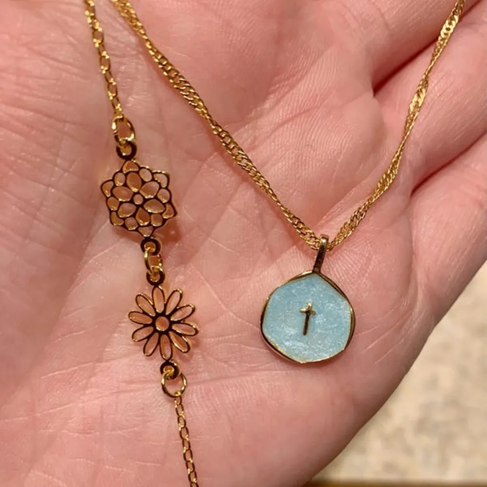 Customized Sideway Birth Flower Necklace Gold Plated Personalized Family Jewelry Mom Sister Gifts
Customized Sideway Birth Flower Necklace Gold Plated Personalized Family Jewelry Mom Sister Gifts