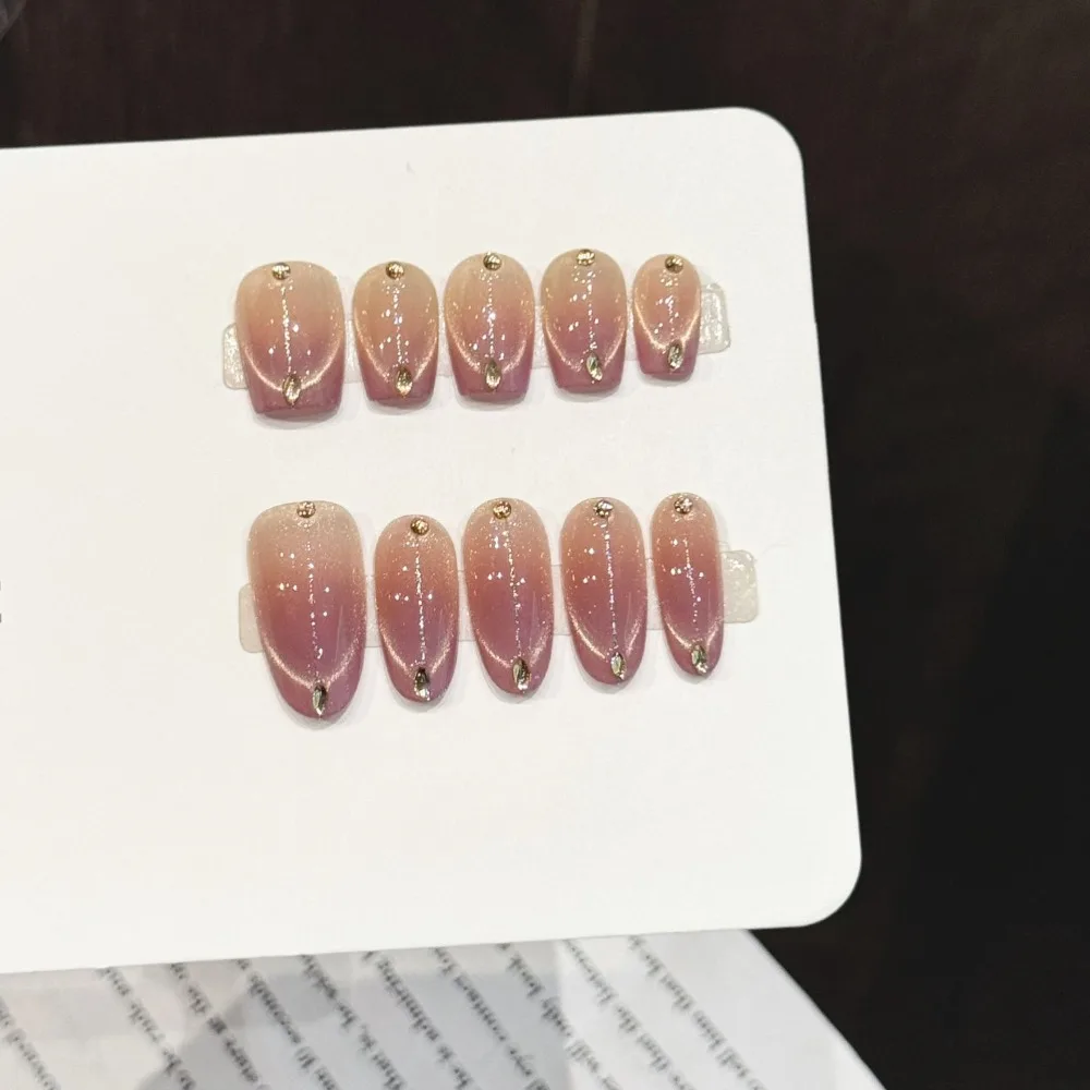 10 шт., простые нежные блестящие ногти ручной работы, розовые, фиолетовые, градиентные, бархатные, кошачий глаз, бриллианты, искусственные накладные ногти
10 шт., простые нежные блестящие ногти ручной работы, розовые, фиолетовые, градиентные, бархатные, кошачий глаз, бриллианты, искусственные накладные ногти