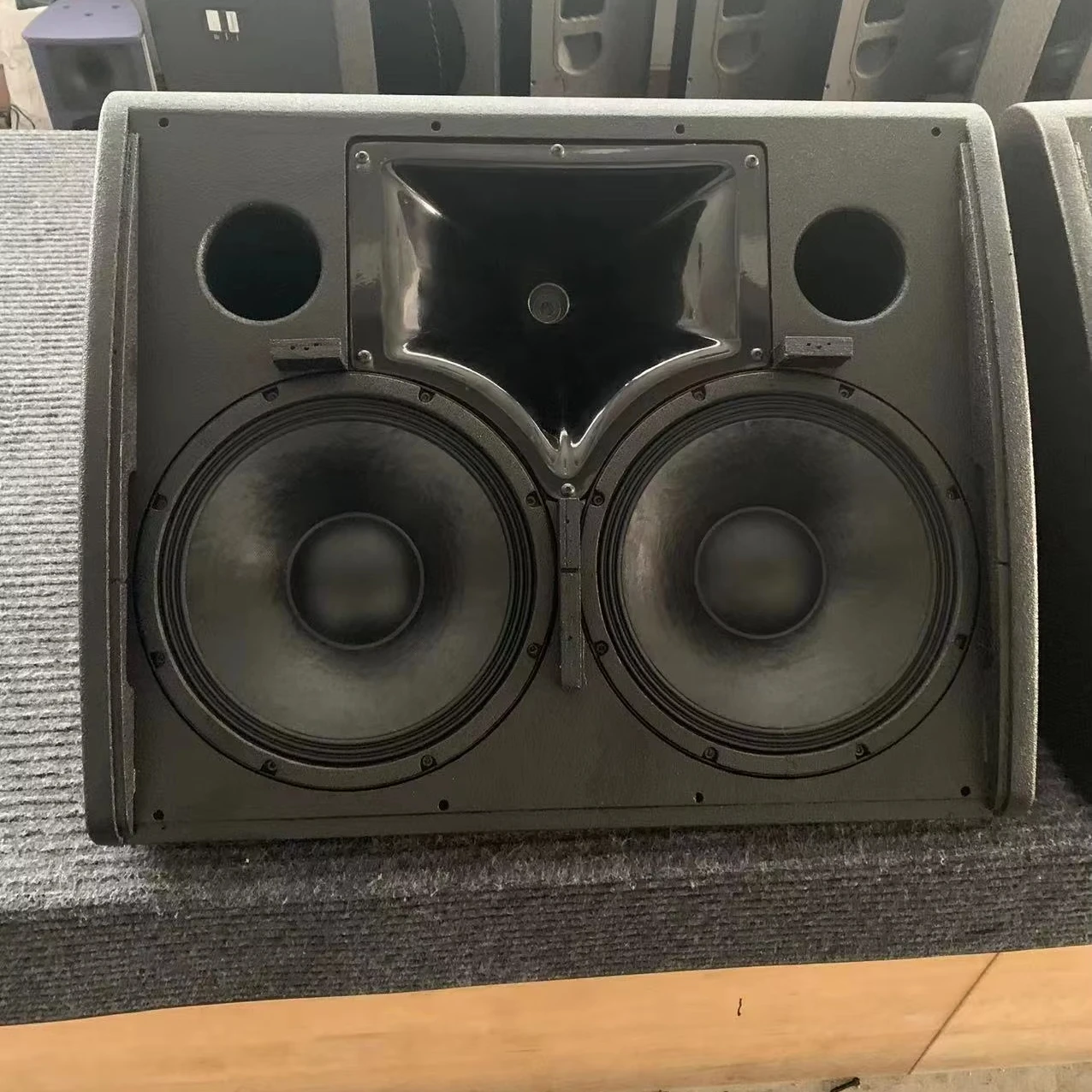 High Quality Professional Audio 12-Inch Monitor Professional Speaker Active And Passive Pa System Outdoor Concert Sound System
High Quality Professional Audio 12-Inch Monitor Professional Speaker Active And Passive Pa System Outdoor Concert Sound System