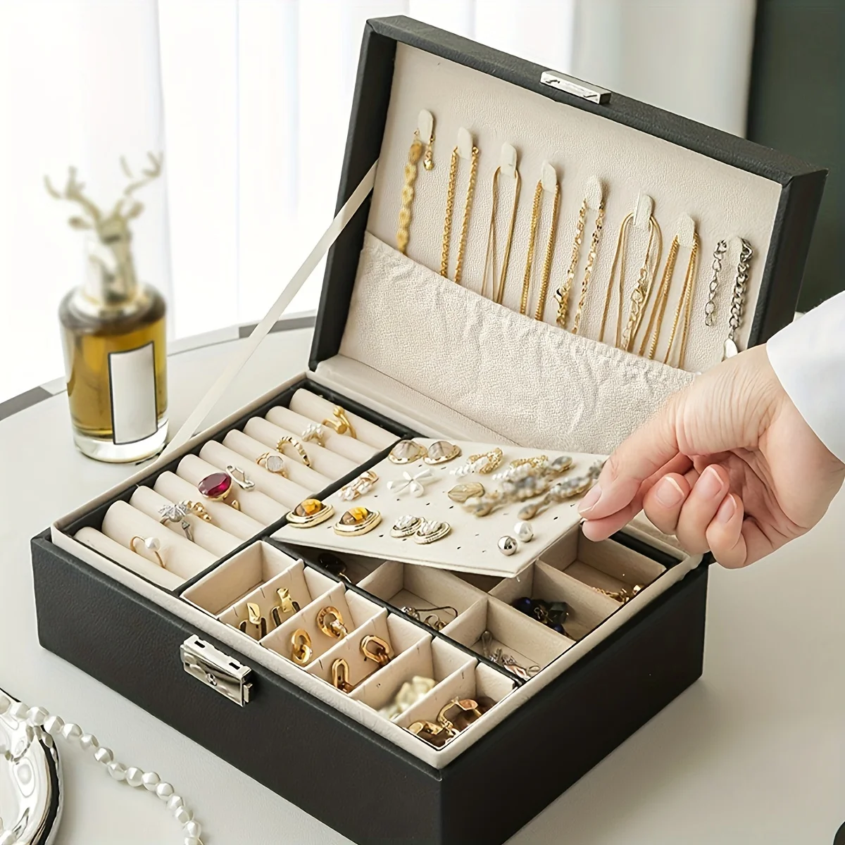 1pc Jewelry Organizer Box, Leather Jewelry Box For Gift, Earring Organizer, Double Layers Jewelry Case, Removable Tray For Neckl
1pc Jewelry Organizer Box, Leather Jewelry Box For Gift, Earring Organizer, Double Layers Jewelry Case, Removable Tray For Neckl