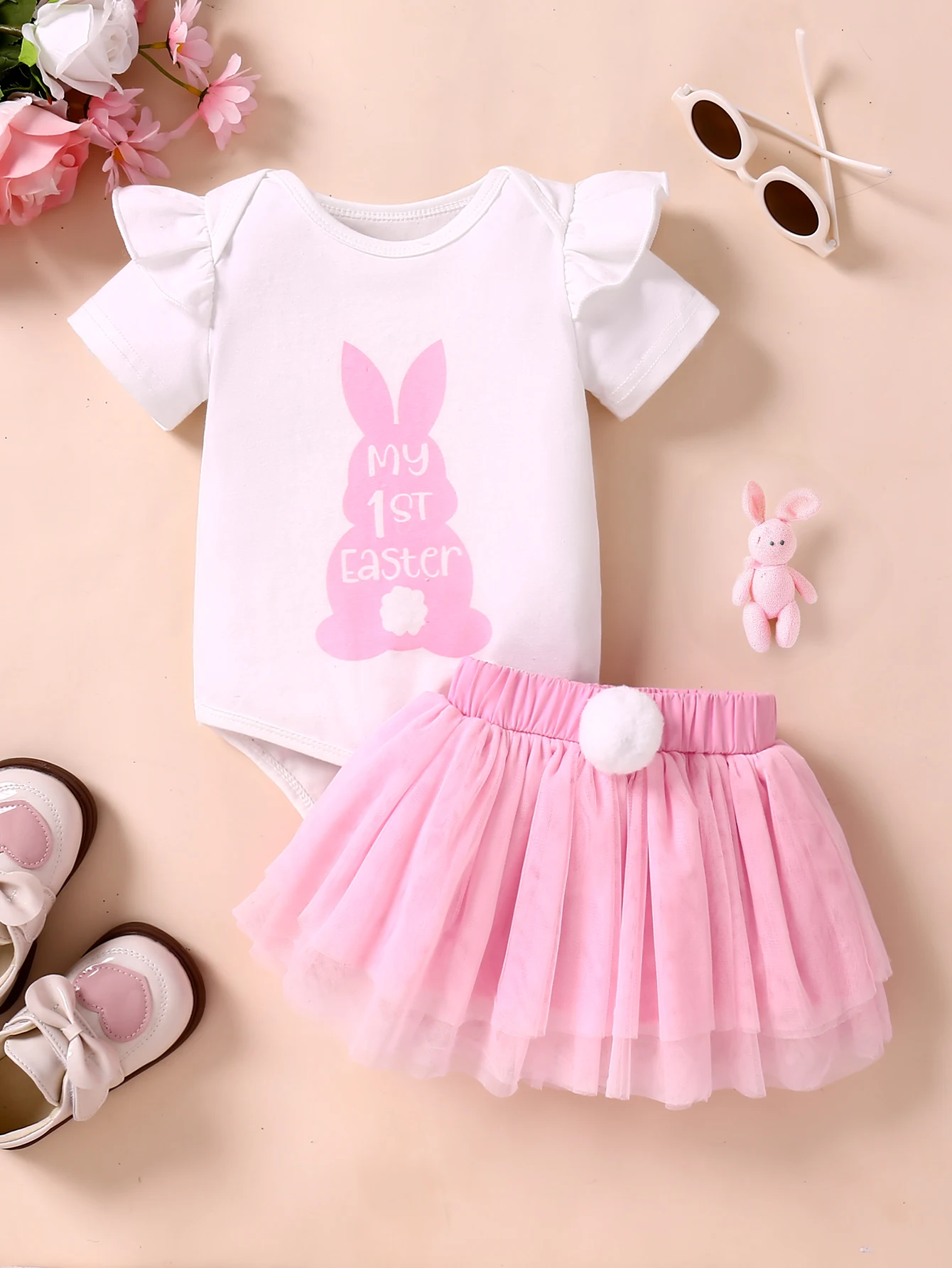 2pcs Set Easter Cartoon Bunny Silhouette Letter Print Fly Sleeve Short Sleeved Shirt+Sweet Fluffy Ball Pink Mesh Skirt
2pcs Set Easter Cartoon Bunny Silhouette Letter Print Fly Sleeve Short Sleeved Shirt+Sweet Fluffy Ball Pink Mesh Skirt