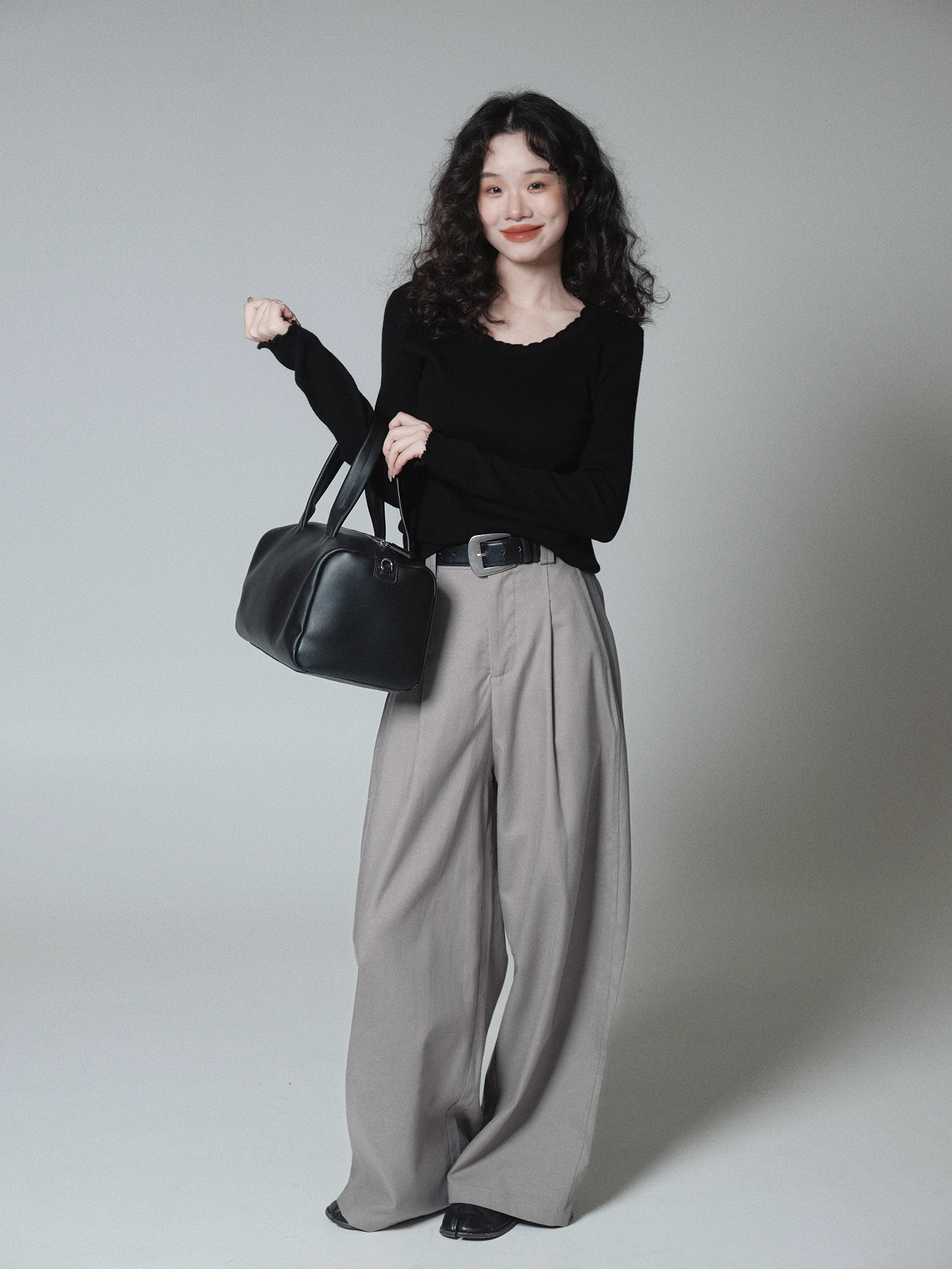Loose Women's Casual Pants Elastic Waist Cotton Wide Leg Draping Spring Season Comfortable Loose Feeling Leisure Trousers
Loose Women's Casual Pants Elastic Waist Cotton Wide Leg Draping Spring Season Comfortable Loose Feeling Leisure Trousers