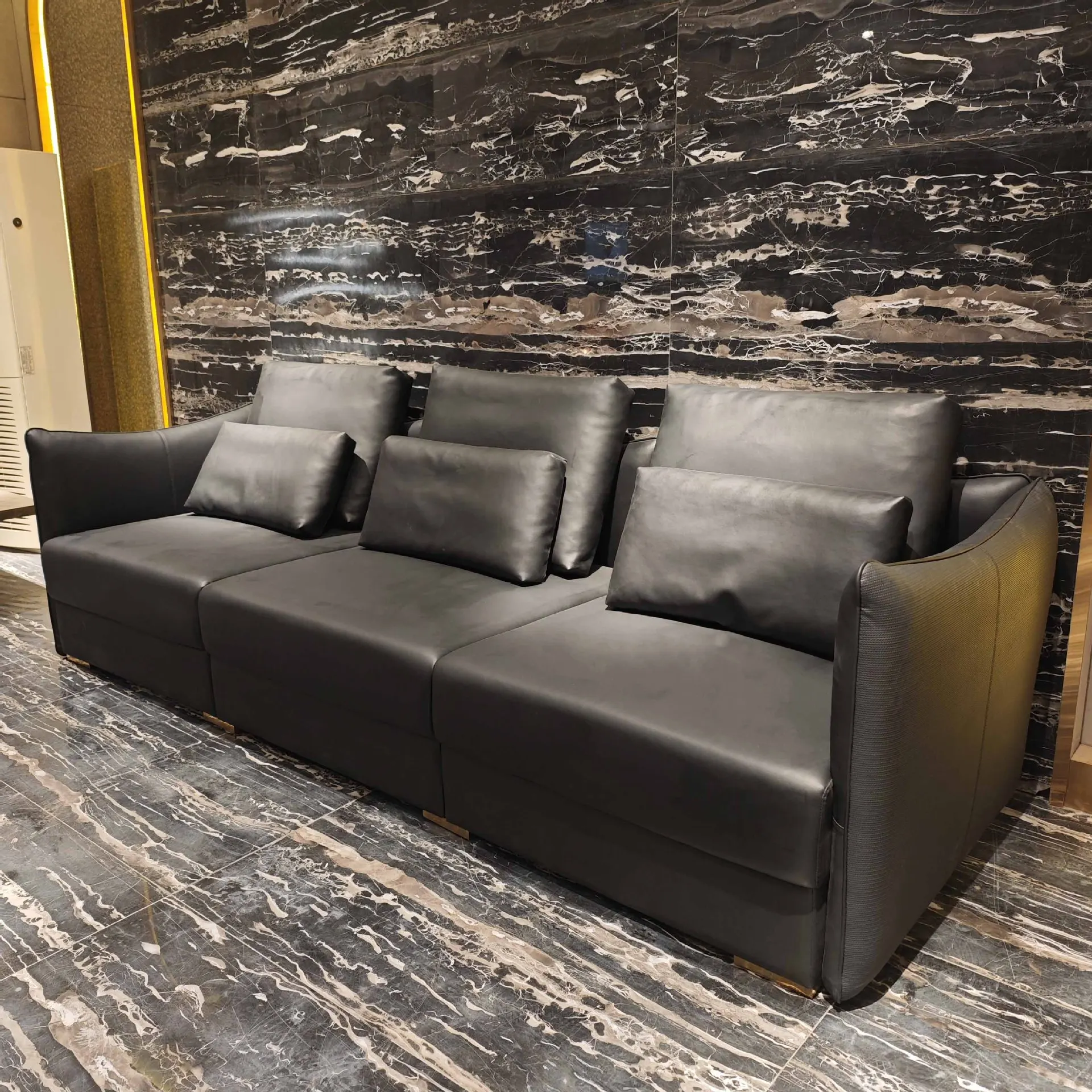 Internet celebrity ktv sofa bar hotel ktv cabaret villa clubhouse booth commercial inline sofa
Internet celebrity ktv sofa bar hotel ktv cabaret villa clubhouse booth commercial inline sofa