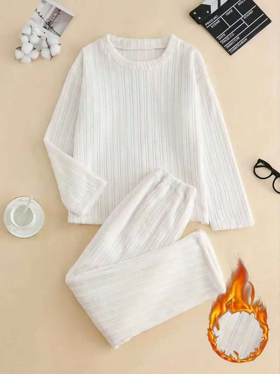 Winter Thick Flannel Ribbed White Plush Pajama Set For Women
Winter Thick Flannel Ribbed White Plush Pajama Set For Women