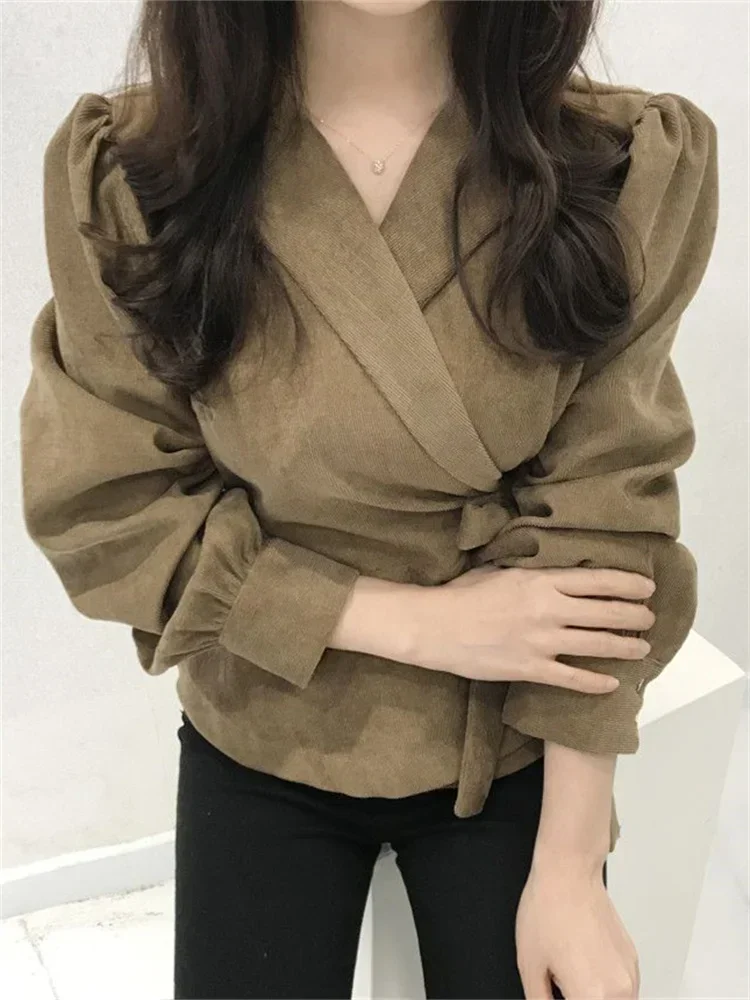 Autumn Blouse Women Korean Fashion Lace-Up Top Female Vintage Casual V-Neck Long Sleeve Shirt Elegant Office Lady Slim Blouses
Autumn Blouse Women Korean Fashion Lace-Up Top Female Vintage Casual V-Neck Long Sleeve Shirt Elegant Office Lady Slim Blouses