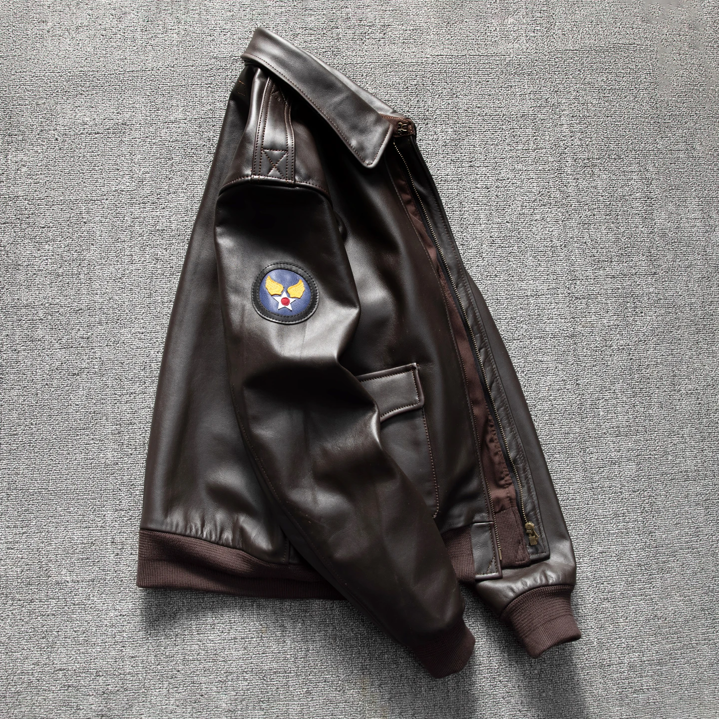 Dark Brown Winter Leather Jacket Men Retro Style Plus Size 5XL Genuine Natural Cowhide Flying Tigers A2 Military Flight Coat
Dark Brown Winter Leather Jacket Men Retro Style Plus Size 5XL Genuine Natural Cowhide Flying Tigers A2 Military Flight Coat