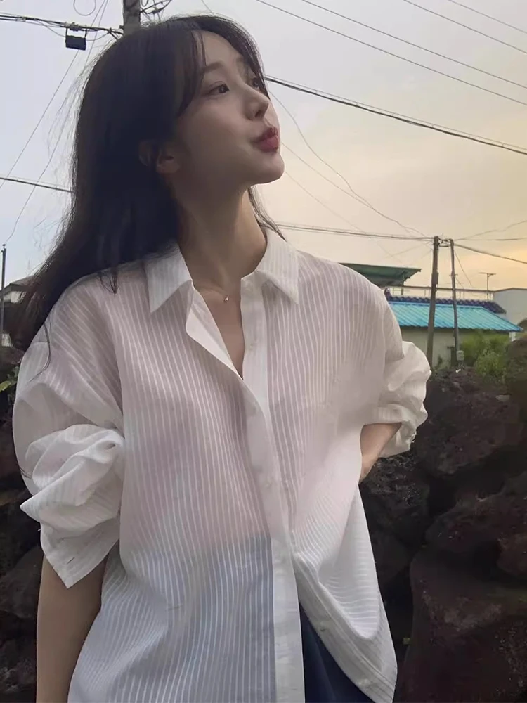 Chic Summer Loose Casual Thin Long Sve Sun Protection irt Women's Faionable Turn-down Collar Stripe Pattern Blouse
Chic Summer Loose Casual Thin Long Sve Sun Protection irt Women's Faionable Turn-down Collar Stripe Pattern Blouse