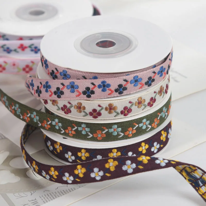 New 10mm 5yards Ethnic Style Embroidery Flowers Lace Ribbon DIY National Costume By Hand Clothing Accessories Ribbon Lace
New 10mm 5yards Ethnic Style Embroidery Flowers Lace Ribbon DIY National Costume By Hand Clothing Accessories Ribbon Lace