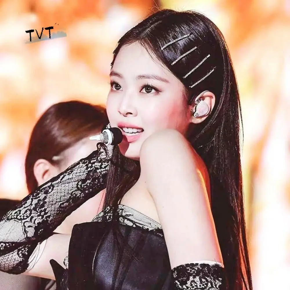 4pcs Zircon Rhinestone Hair Clip Set Silver Jennie Same Style Korean Hairpins Hair Side Clip Gold Crystal Barrettes Party
4pcs Zircon Rhinestone Hair Clip Set Silver Jennie Same Style Korean Hairpins Hair Side Clip Gold Crystal Barrettes Party