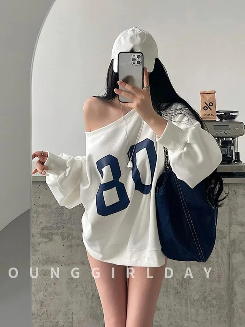 2024 Autumn New American Style Slanted Collar Off Shoulder Printed Loose Pullover Women Casual Versatile Long Sleeve Top RMS0
2024 Autumn New American Style Slanted Collar Off Shoulder Printed Loose Pullover Women Casual Versatile Long Sleeve Top RMS0