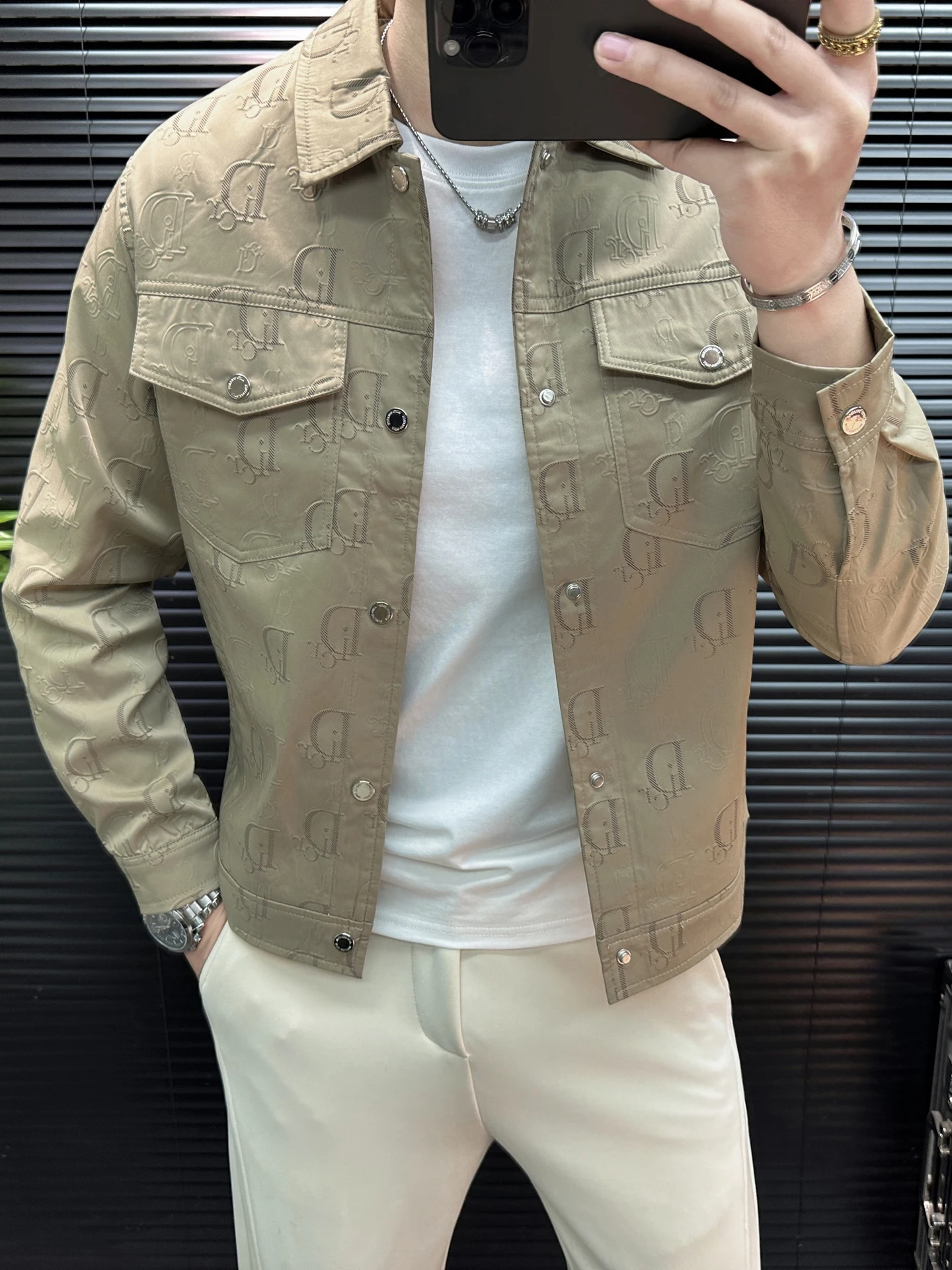 Slim Fit Floral Embroidery Collar Jaet Men's Spring Thin Outerwear Faionable High End Men's Wear Trendy Top Casual Sle
Slim Fit Floral Embroidery Collar Jaet Men's Spring Thin Outerwear Faionable High End Men's Wear Trendy Top Casual Sle