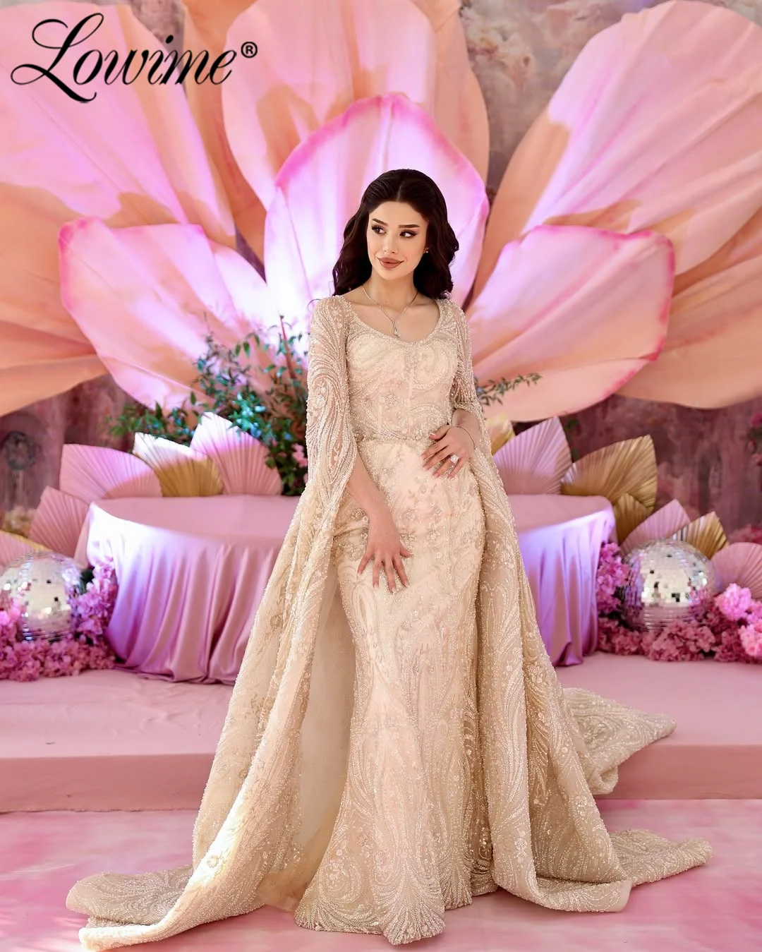 Вечернее платье цвета шампанского с тяжелыми бусинами по индивидуальному заказу, платья для выпускного вечера с накидкой и съемной юбкой, платье для помолвки Aso Ebi 2025
Вечернее платье цвета шампанского с тяжелыми бусинами по индивидуальному заказу, платья для выпускного вечера с накидкой и съемной юбкой, платье для помолвки Aso Ebi 2025