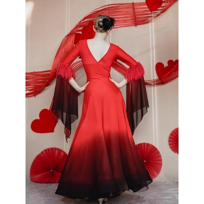 Autumn and winter new modern clothes, high-end swing herringbone skirt, red and black gradient professional performance clothes
Autumn and winter new modern clothes, high-end swing herringbone skirt, red and black gradient professional performance clothes