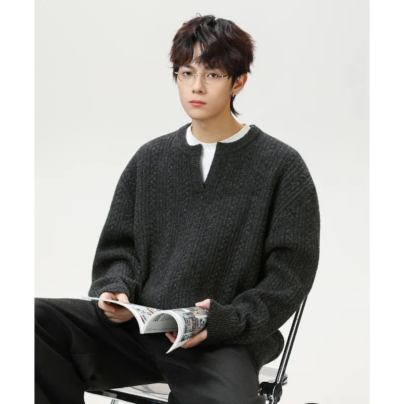 Retro Cable-Knit Textured V-Neck Sweater for Men Autumn Winter Relaxed Oversized Pullover Knitwear Solid Wool Sweater Jacket
Retro Cable-Knit Textured V-Neck Sweater for Men Autumn Winter Relaxed Oversized Pullover Knitwear Solid Wool Sweater Jacket