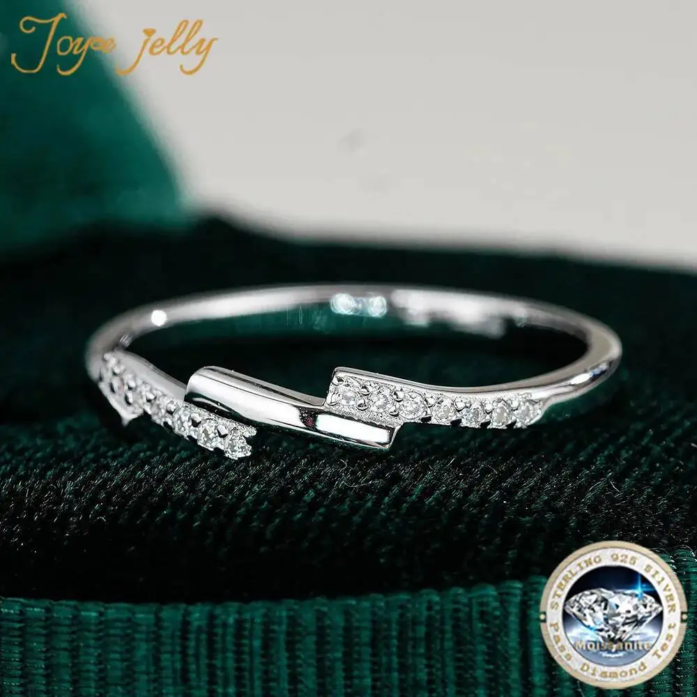 JoyceJelly Full Moissanite Rings 100% S925 Sterling Silver Hip-Hop Asymmetric Row Ring Daily Classical Fine Jewelry For Women
JoyceJelly Full Moissanite Rings 100% S925 Sterling Silver Hip-Hop Asymmetric Row Ring Daily Classical Fine Jewelry For Women