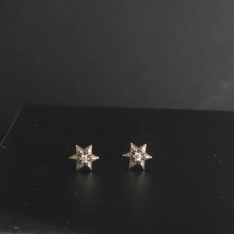 silver six-pointed star white diamond personalized earrings retro distressed hip hop trendy personalized hip hop trendy earrings
silver six-pointed star white diamond personalized earrings retro distressed hip hop trendy personalized hip hop trendy earrings