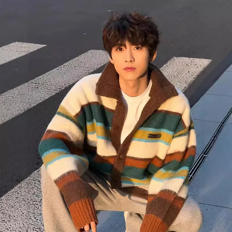 Maillard Outfit Men's Autumn Striped Contrast Color Sweater National Fashion Brand Loose Lazy Knitted Cardigan Jacket
Maillard Outfit Men's Autumn Striped Contrast Color Sweater National Fashion Brand Loose Lazy Knitted Cardigan Jacket